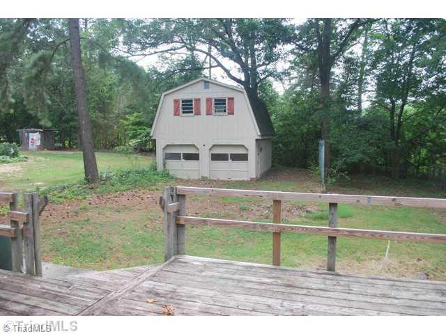 2111 Sheldon Road Greensboro, NC 27405 - Photo 14 of 15 Yard/Garden.