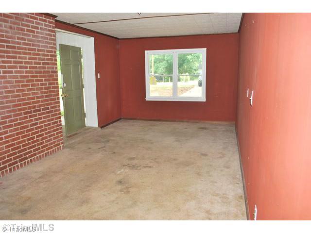 2111 Sheldon Road Greensboro, NC 27405 - Photo 6 of 15 Den/Family/Great Room.