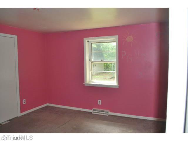 2111 Sheldon Road Greensboro, NC 27405 - Photo 9 of 15 3rd Bedroom.