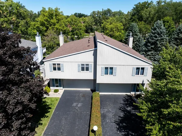 $178,500 | 64 River Run Drive, Unit H, Fremont, OH 43420