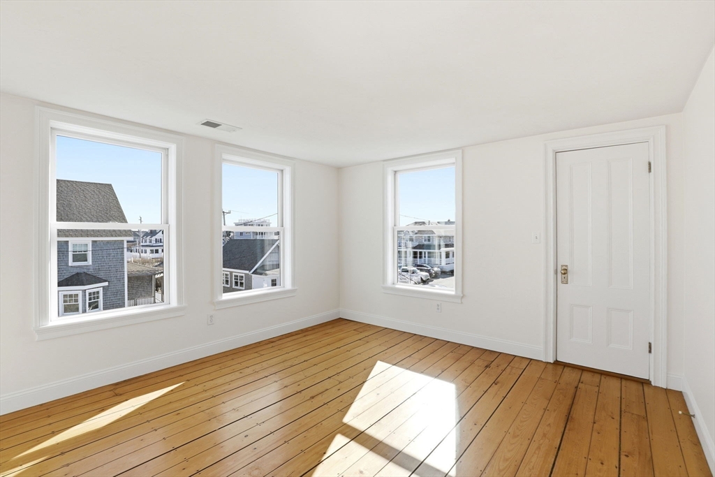 337 Beach Avenue Hull, MA 02045 - Photo 20 of 42