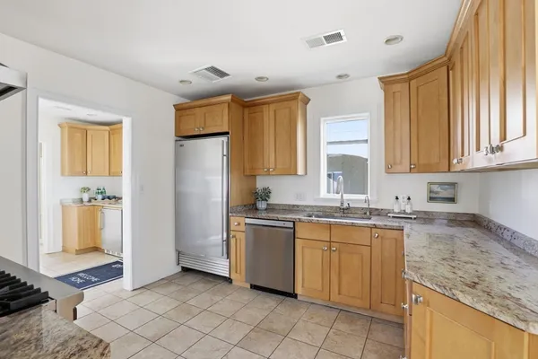 $2,680,000 | 337 Beach Avenue, Hull, MA 02045