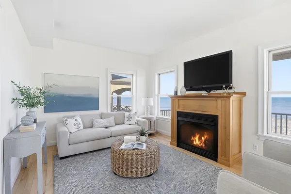 $2,680,000 | 337 Beach Avenue, Hull, MA 02045