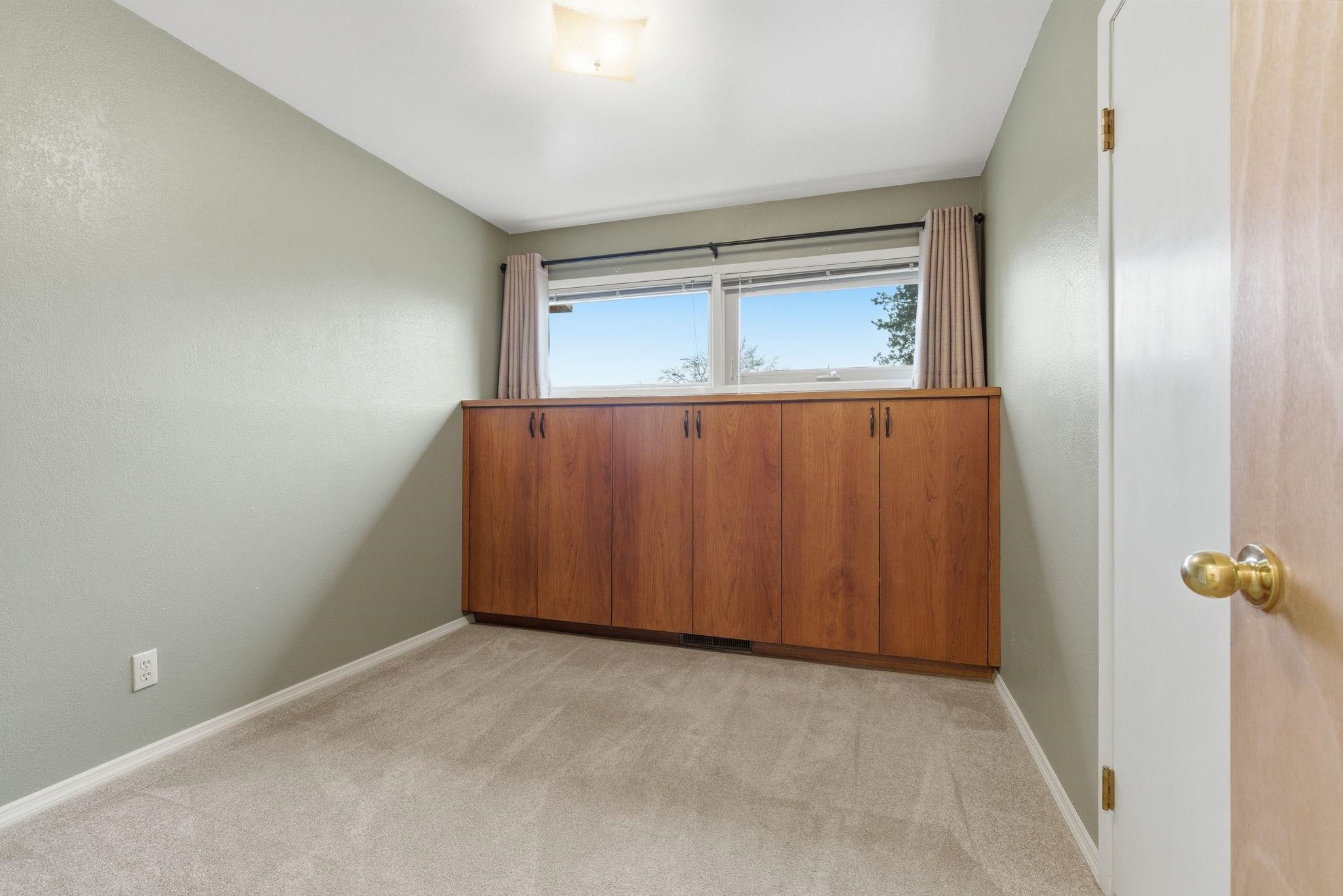 1918 West Kiernan Avenue Spokane, WA 99205 - Photo 20 of 39