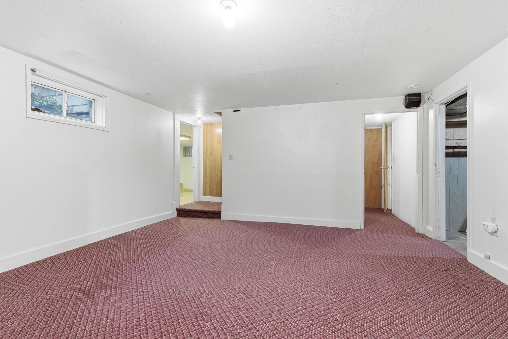 1918 West Kiernan Avenue Spokane, WA 99205 - Photo 27 of 39