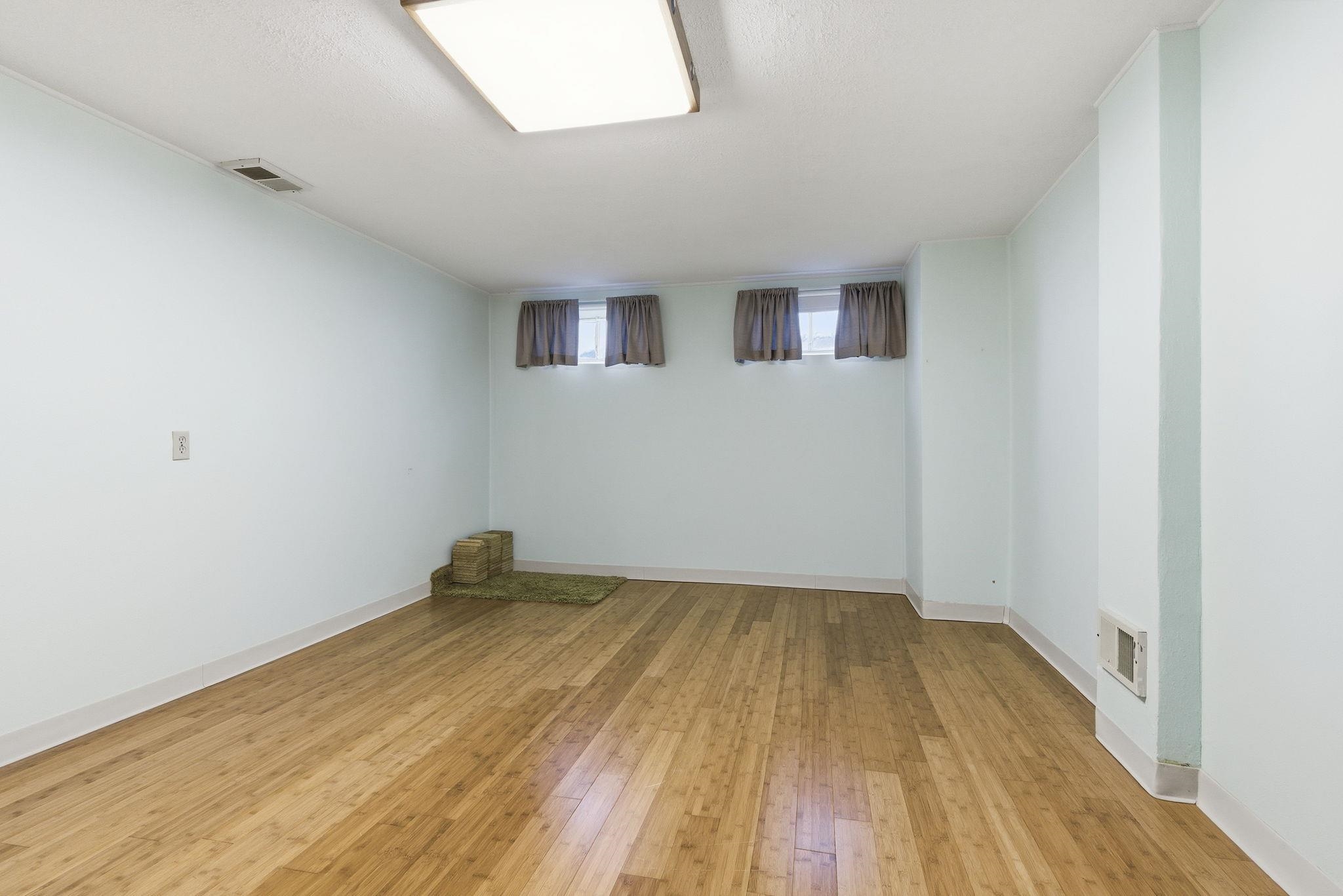 1918 West Kiernan Avenue Spokane, WA 99205 - Photo 28 of 39