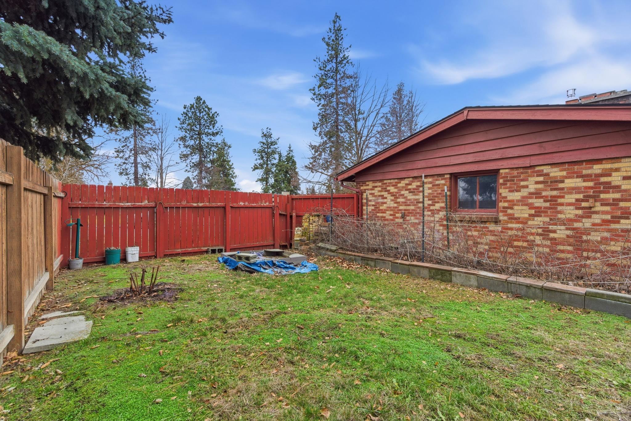 1918 West Kiernan Avenue Spokane, WA 99205 - Photo 37 of 39