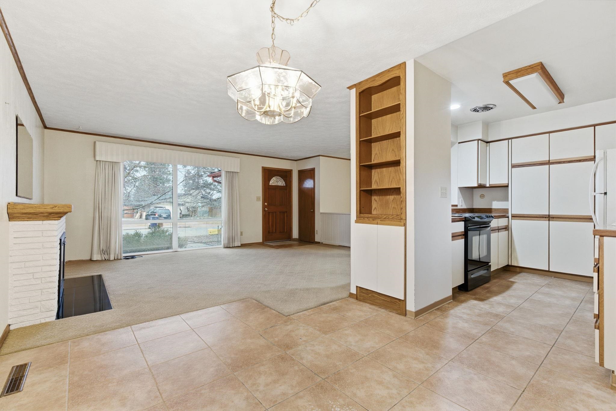 1918 West Kiernan Avenue Spokane, WA 99205 - Photo 6 of 39