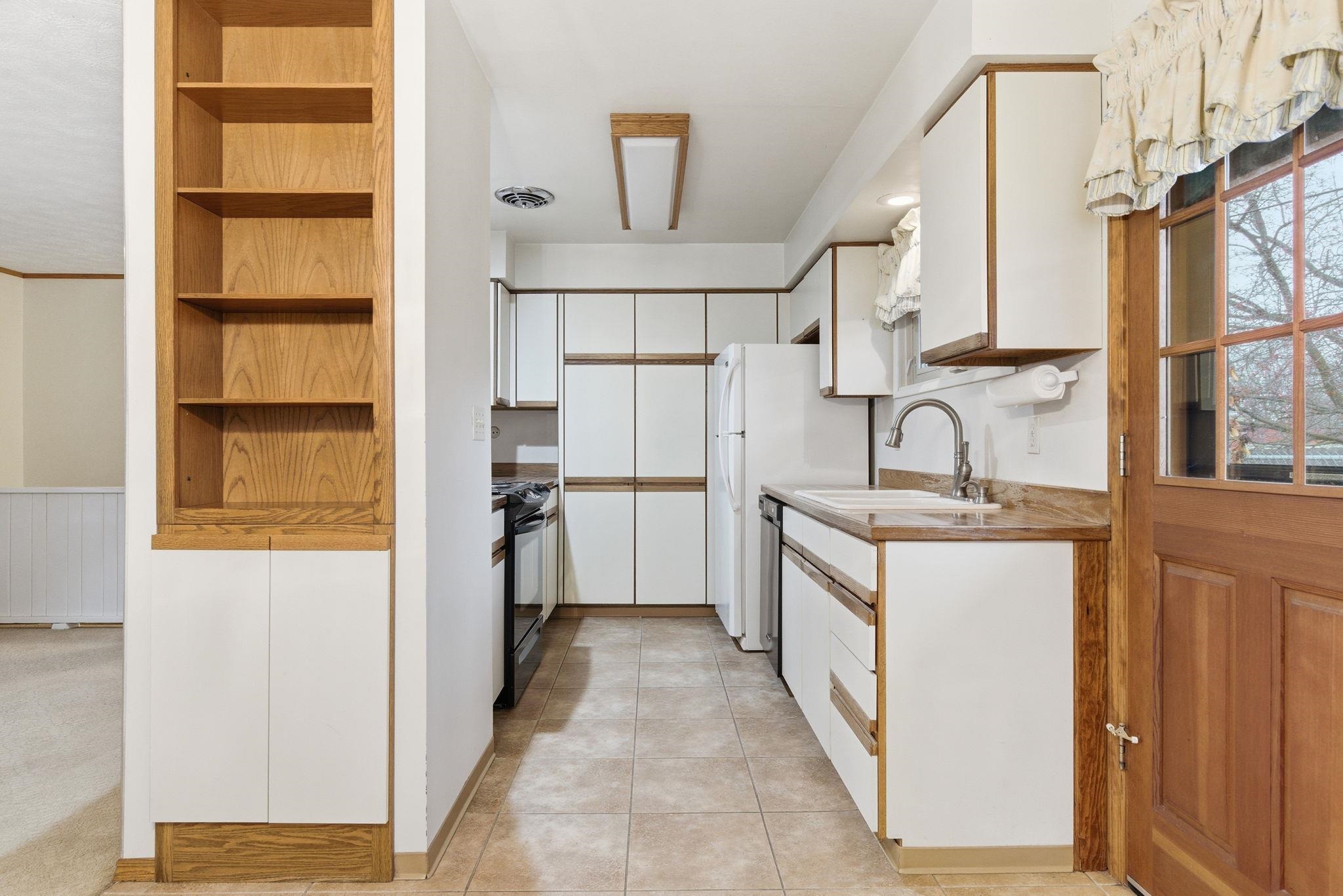 1918 West Kiernan Avenue Spokane, WA 99205 - Photo 9 of 39