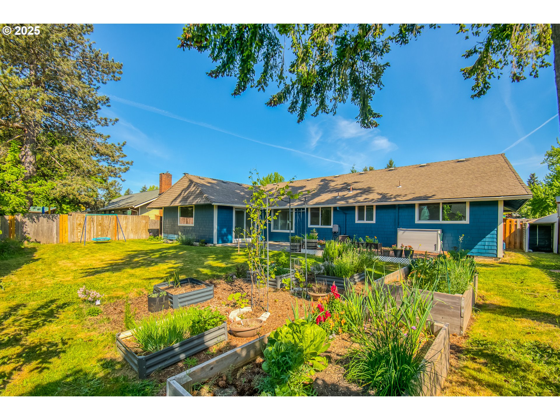 610 Northeast 22nd Street Gresham, OR 97030 - Photo 21 of 25 Garden