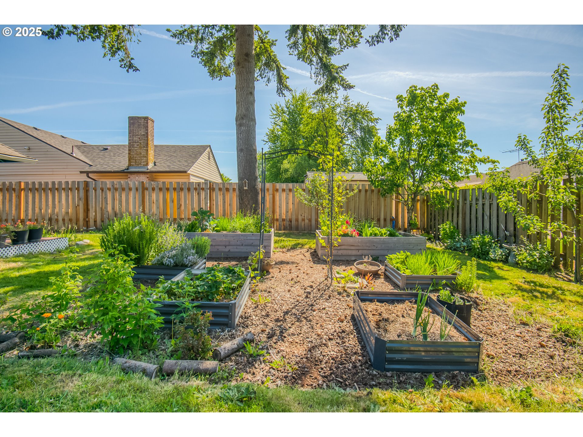 610 Northeast 22nd Street Gresham, OR 97030 - Photo 25 of 25 Garden