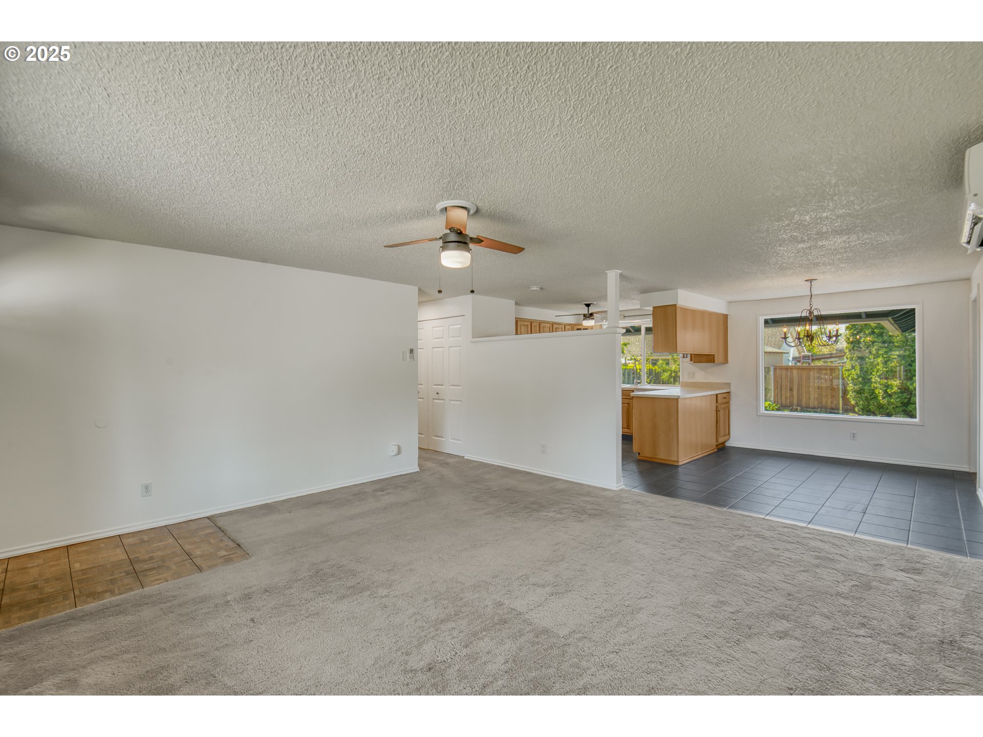 610 Northeast 22nd Street Gresham, OR 97030 - Photo 6 of 25 Living Room/Dining Room