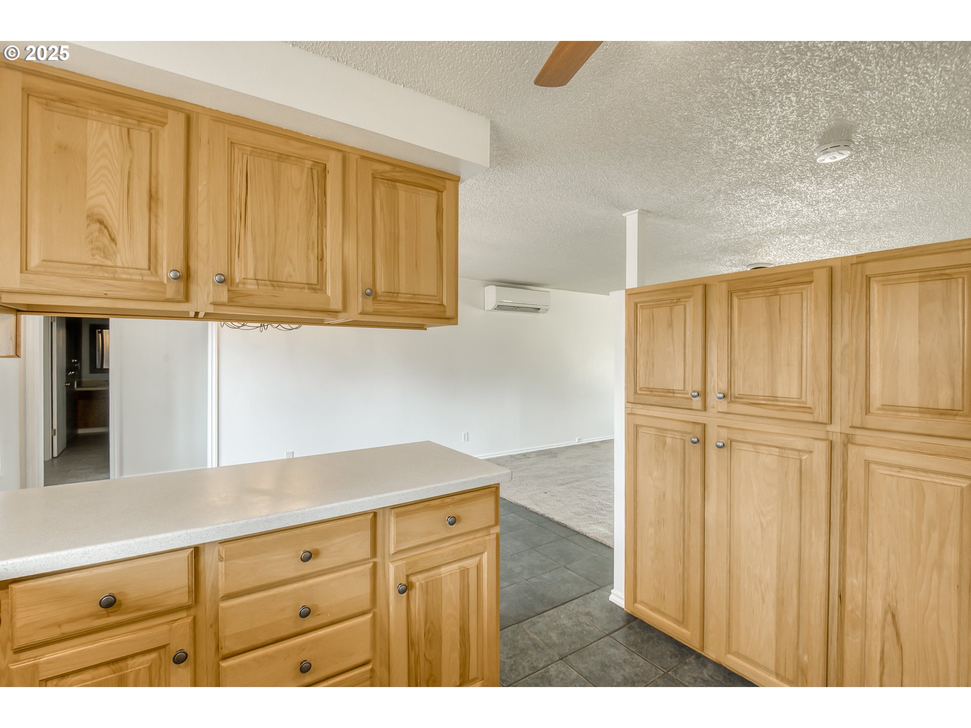 610 Northeast 22nd Street Gresham, OR 97030 - Photo 10 of 25 Kitchen