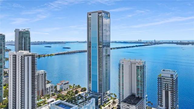 $5,990 | 700 Northeast 26th Terrace, Unit 3604, Miami, FL 33137