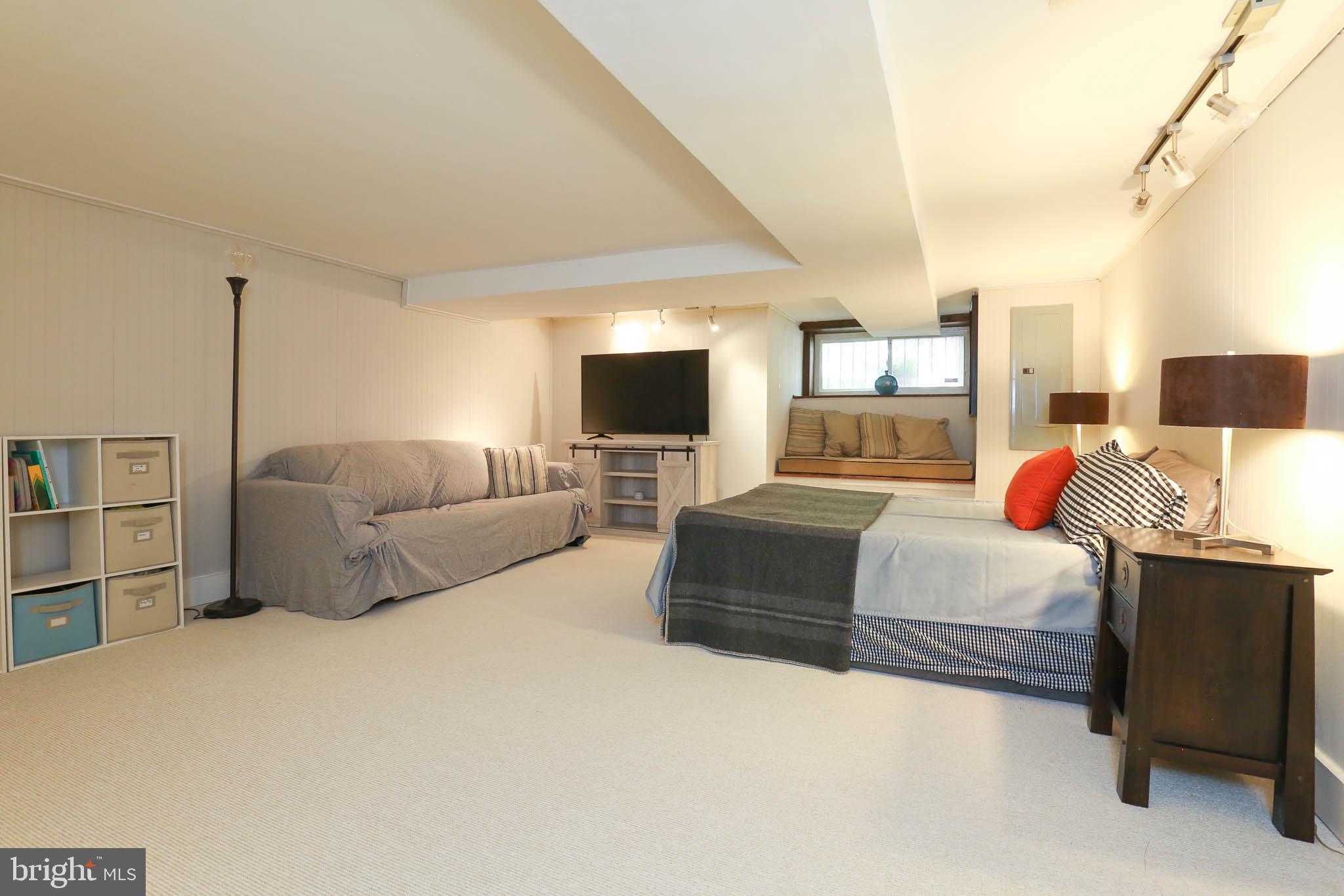 39 Seaton Place Northwest Washington, DC 20001 - Photo 22 of 31