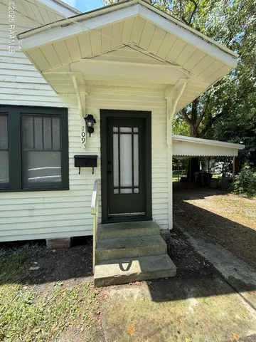 $650 | 109 Doris Street, New Iberia, LA 70560