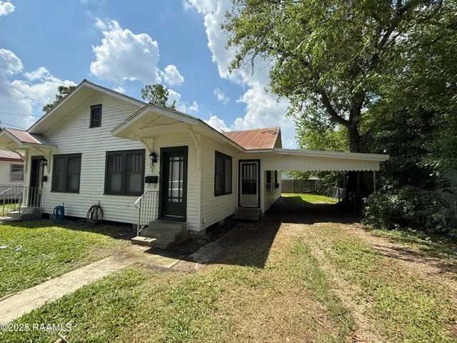 $650 | 109 Doris Street, New Iberia, LA 70560