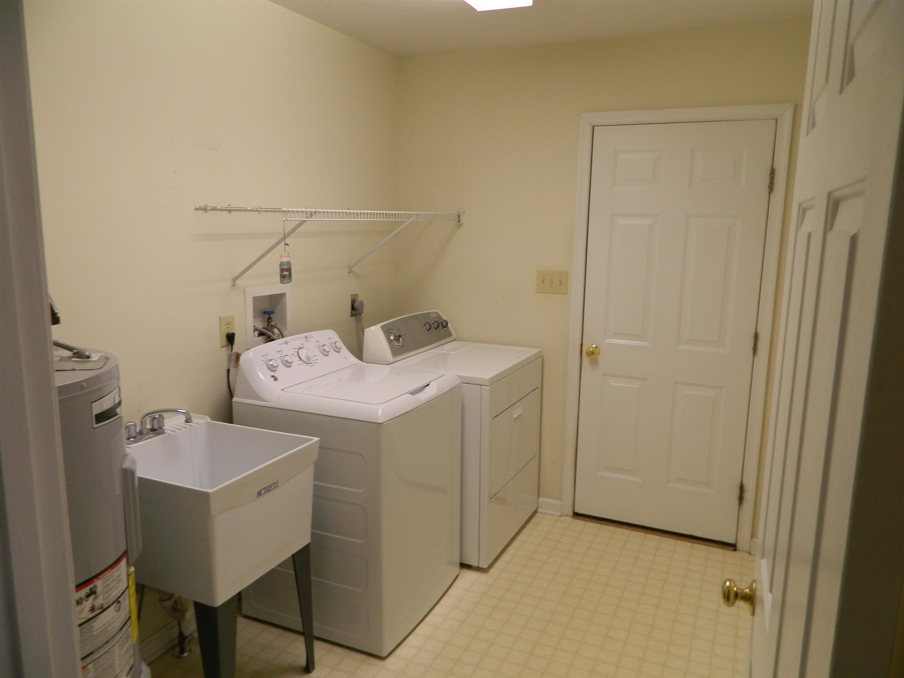 790 Battlefield Road Fort Defiance, VA 24437 - Photo 32 of 35 Laundry Room