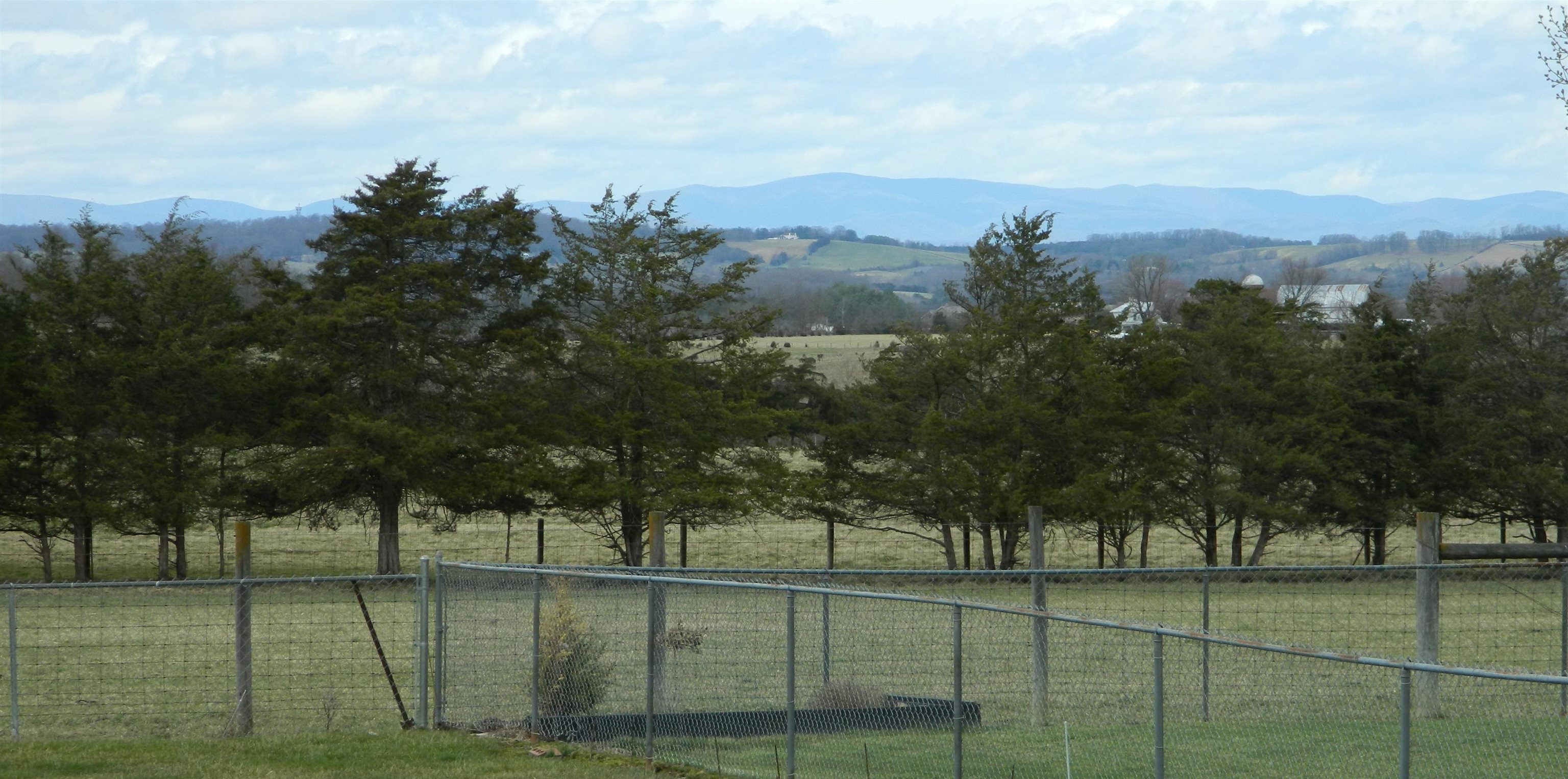 790 Battlefield Road Fort Defiance, VA 24437 - Photo 9 of 35 Back Yard View