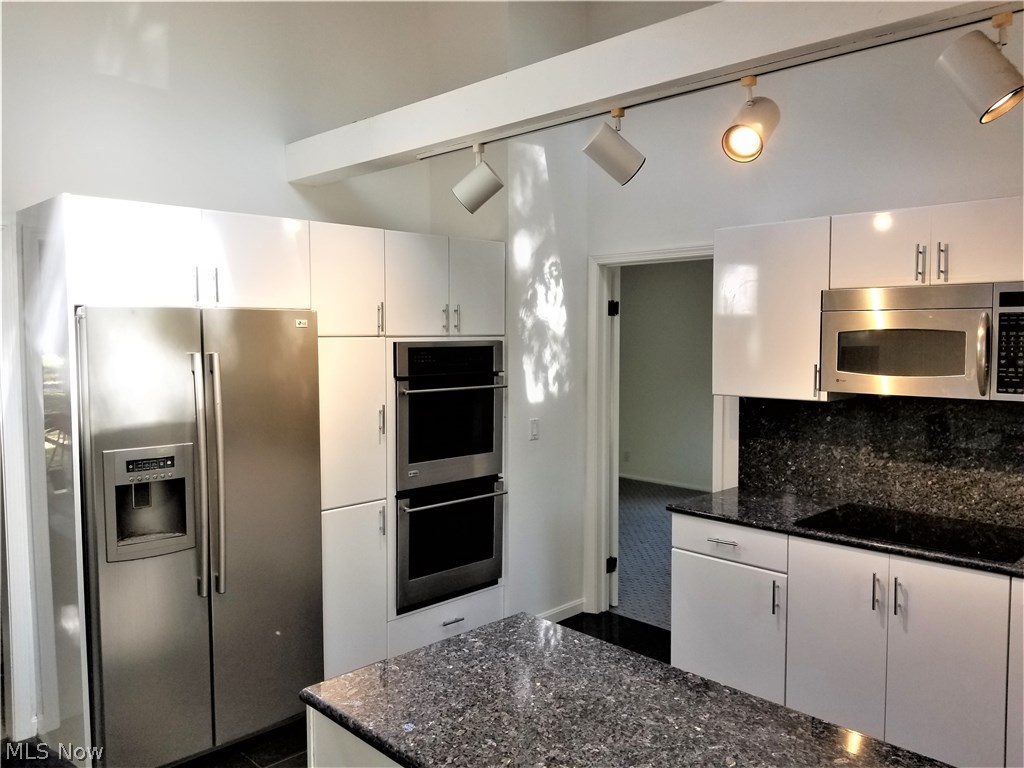 29276 Bryce Road Cleveland, OH 44124 - Photo 9 of 26