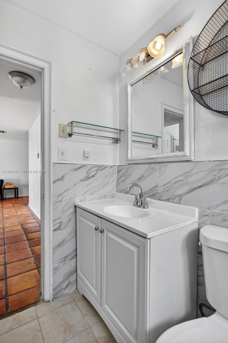 6711 Northwest 72nd Street Tamarac, FL 33321 - Photo 17 of 24