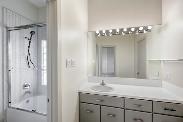 $6,850 | 5304 Braeburn Drive, Bellaire, TX 77401