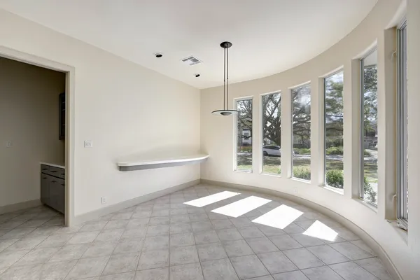 $6,850 | 5304 Braeburn Drive, Bellaire, TX 77401