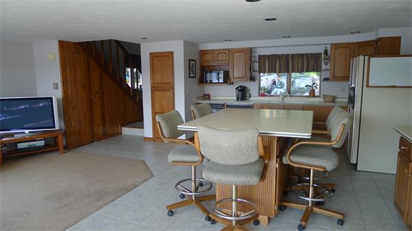 176 Lake Road Sturbridge, MA 01518 - Photo 10 of 28