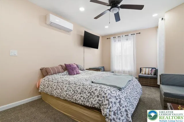 $1,150,000 | 7814 Lake Shore Drive, Pocono Lake, PA 18347