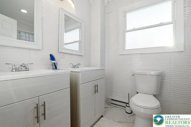 $1,150,000 | 7814 Lake Shore Drive, Pocono Lake, PA 18347