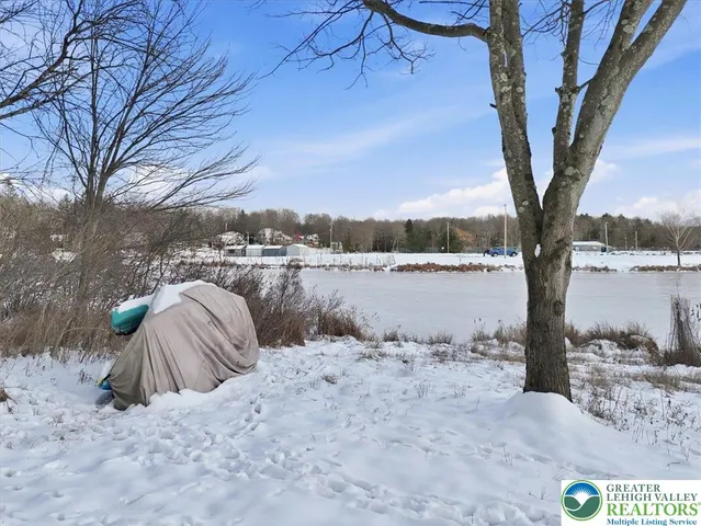 $1,150,000 | 7814 Lake Shore Drive, Pocono Lake, PA 18347