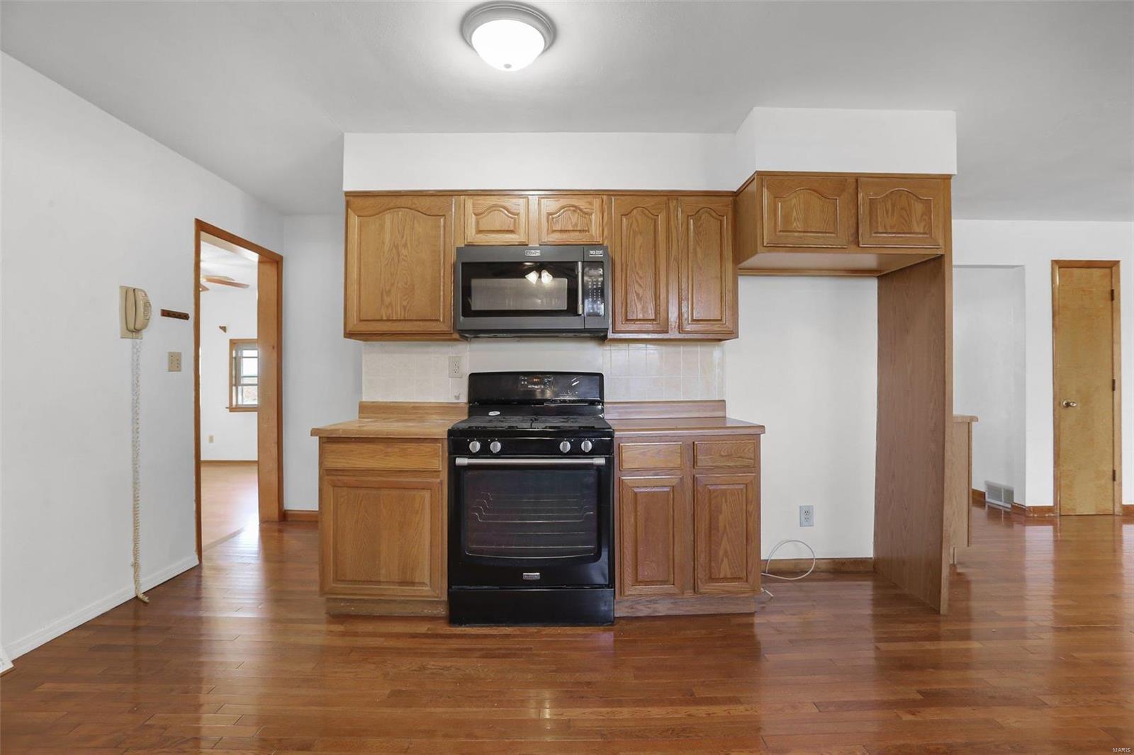 6251 Manix Road Edwardsville, IL 62025 - Photo 12 of 36