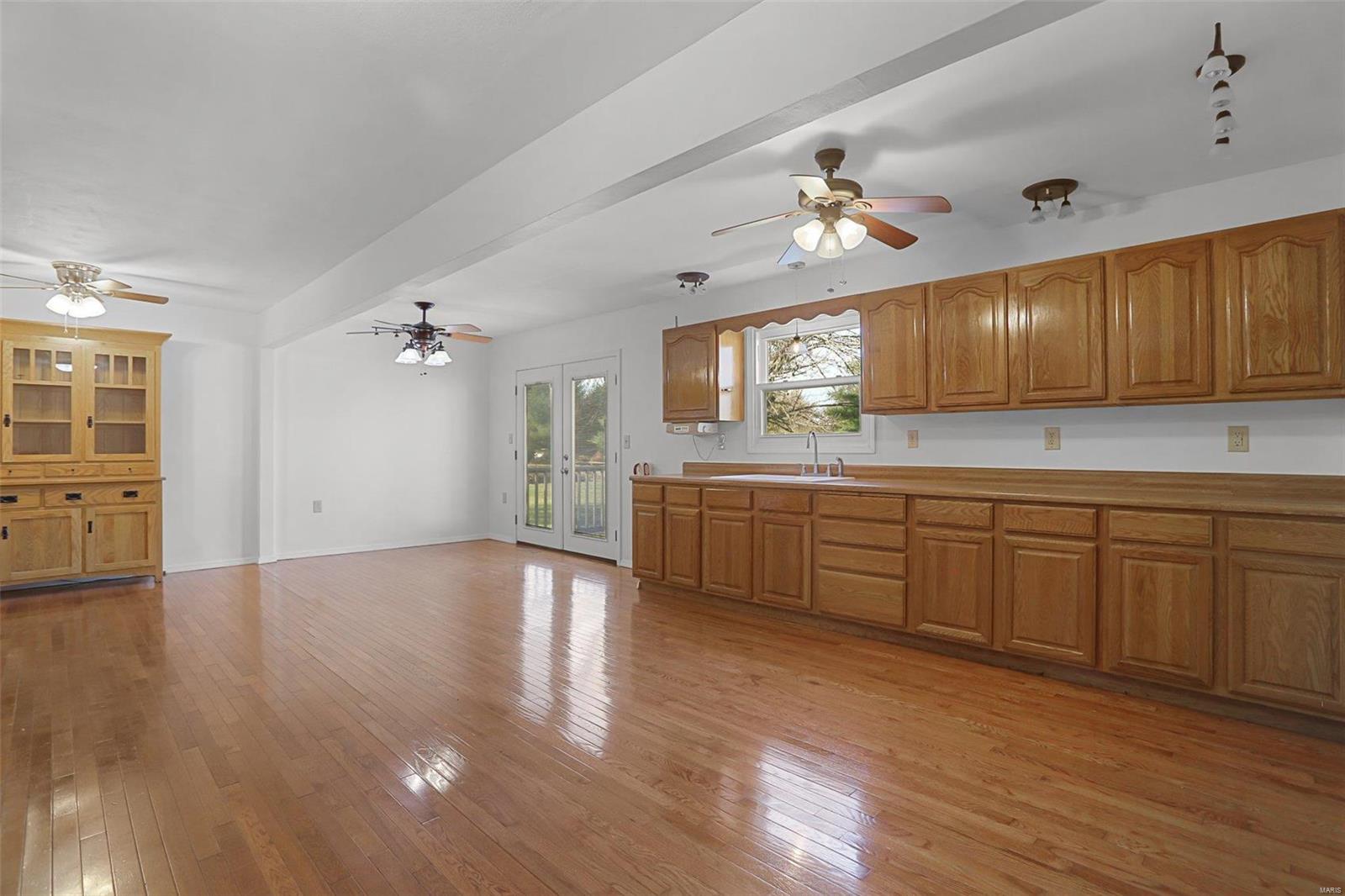 6251 Manix Road Edwardsville, IL 62025 - Photo 13 of 36