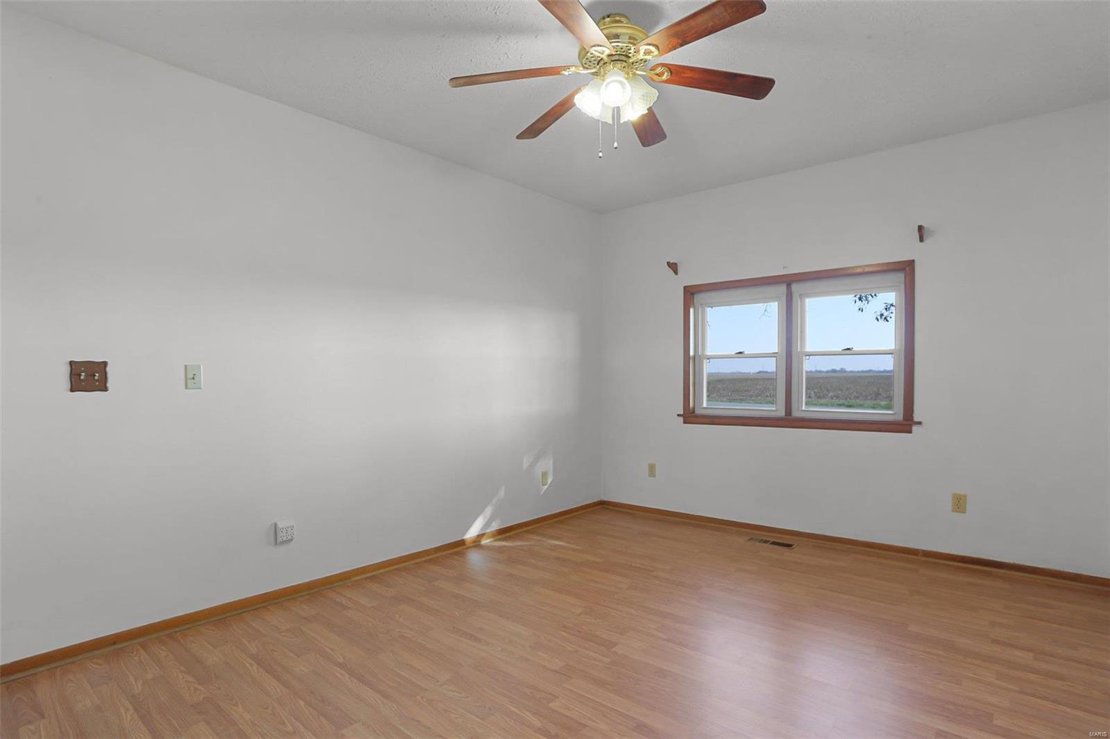 6251 Manix Road Edwardsville, IL 62025 - Photo 14 of 36
