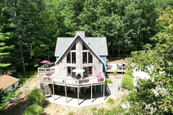 $525,000 | 4050 East Ottawa Drive, Free Soil, MI 49411