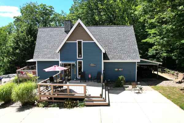 $525,000 | 4050 East Ottawa Drive, Free Soil, MI 49411