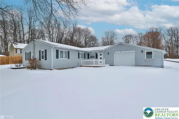 $2,395 | 7718 Sweetwood Drive, Lower Macungie Township, PA 18062