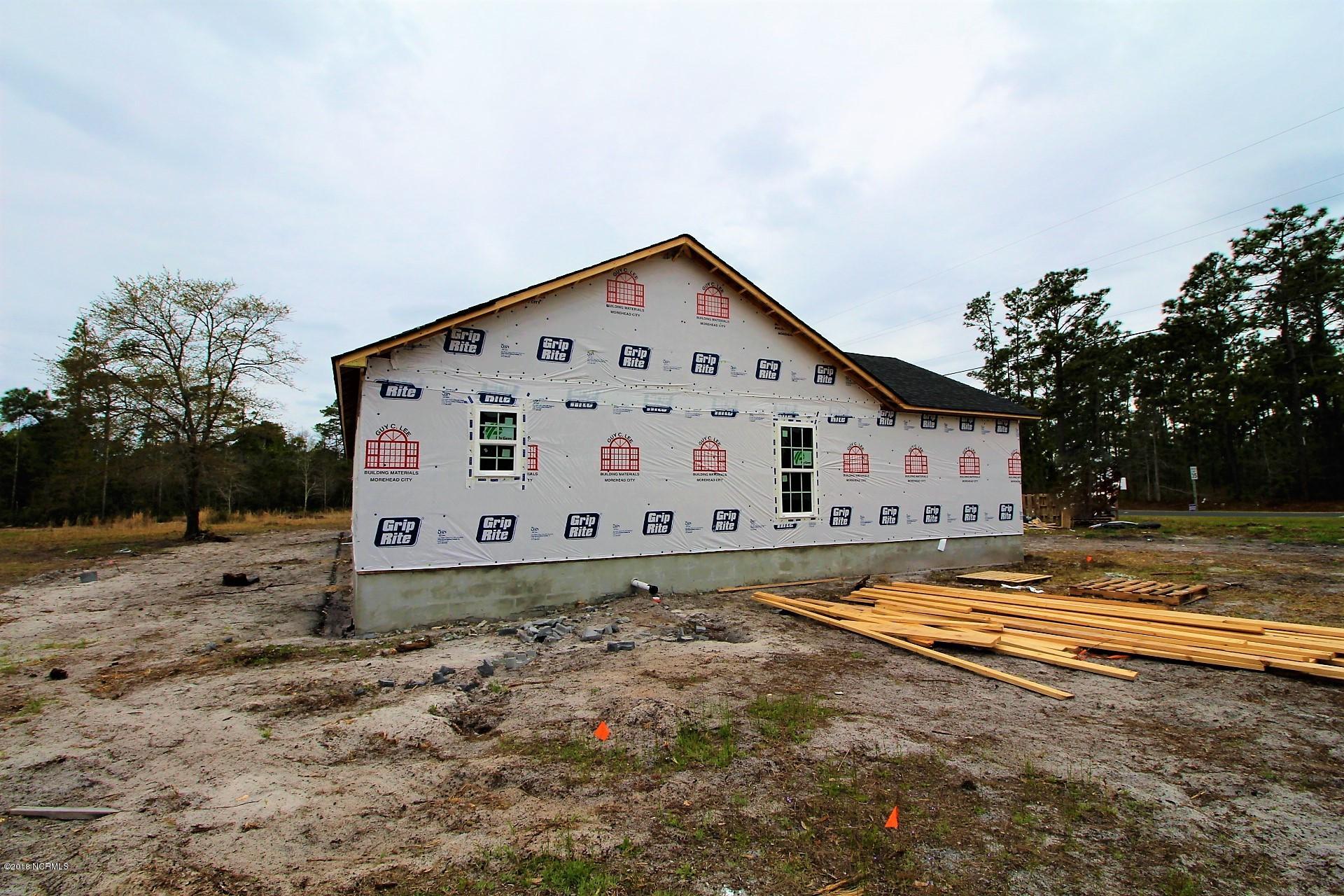 421 George Taylor Road Newport, NC 28570 - Photo 16 of 22 side