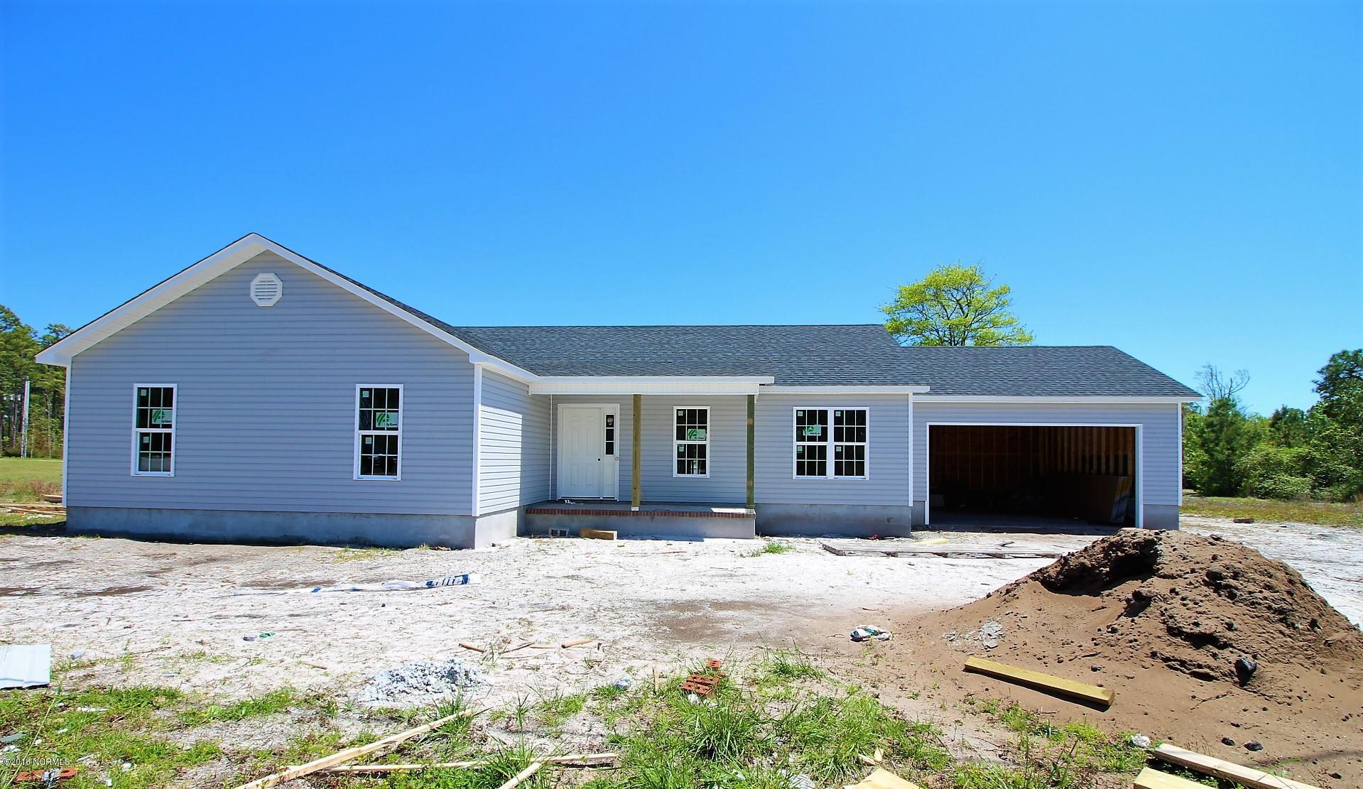 421 George Taylor Road Newport, NC 28570 - Photo 6 of 22 IMG_6568