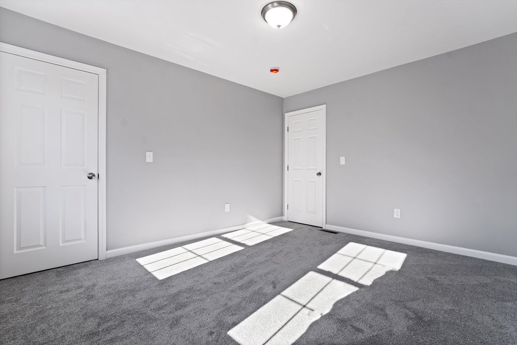 55 Montrose Street Springfield, MA 01109 - Photo 24 of 42