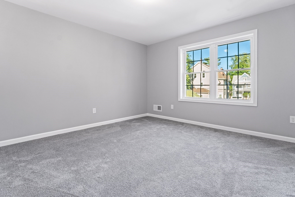 55 Montrose Street Springfield, MA 01109 - Photo 25 of 42