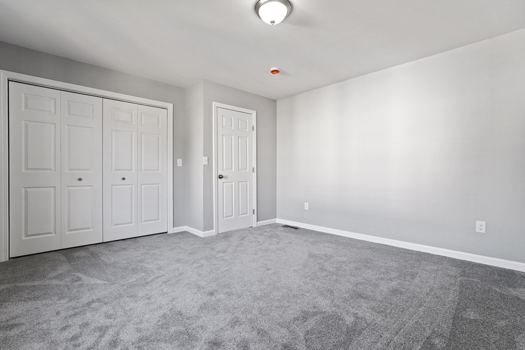 55 Montrose Street Springfield, MA 01109 - Photo 27 of 42