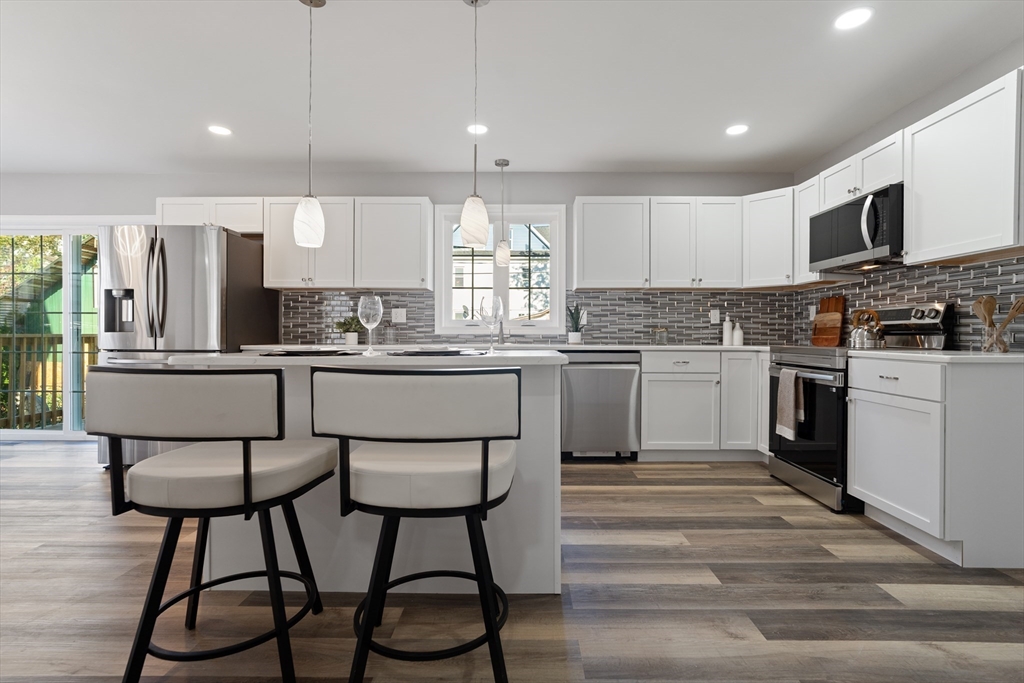 55 Montrose Street Springfield, MA 01109 - Photo 3 of 42