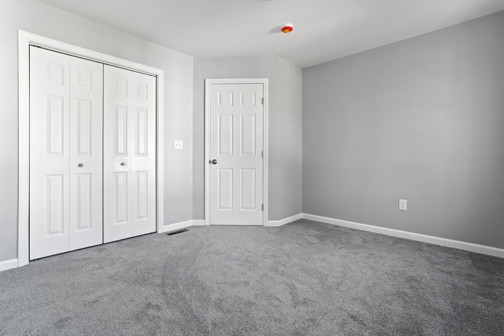 55 Montrose Street Springfield, MA 01109 - Photo 32 of 42