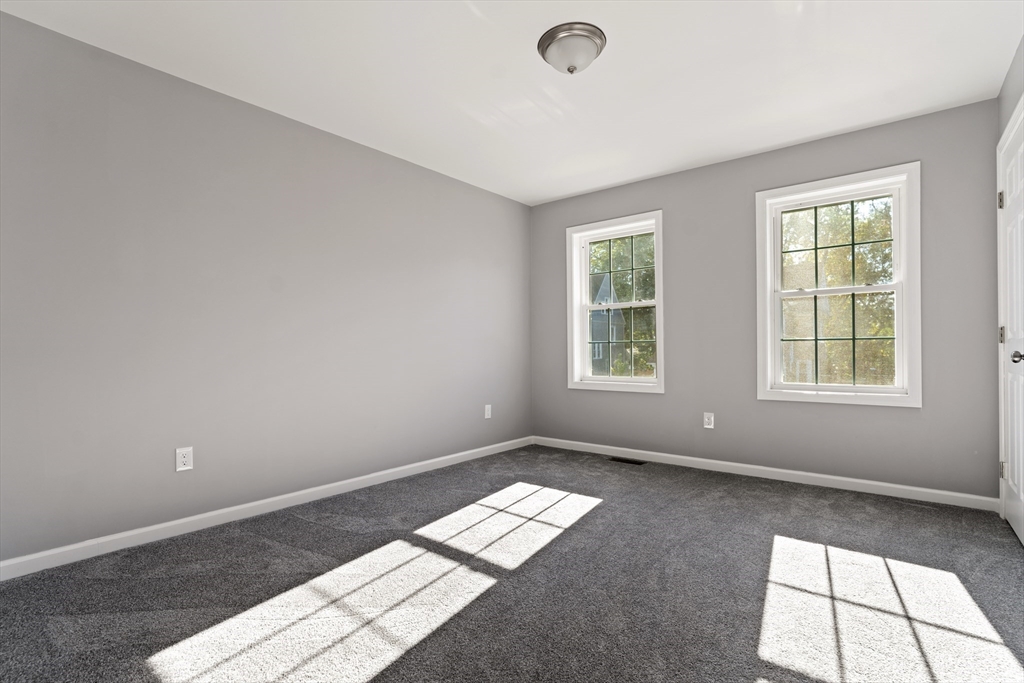 55 Montrose Street Springfield, MA 01109 - Photo 33 of 42