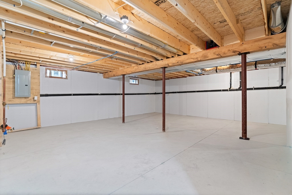 55 Montrose Street Springfield, MA 01109 - Photo 38 of 42