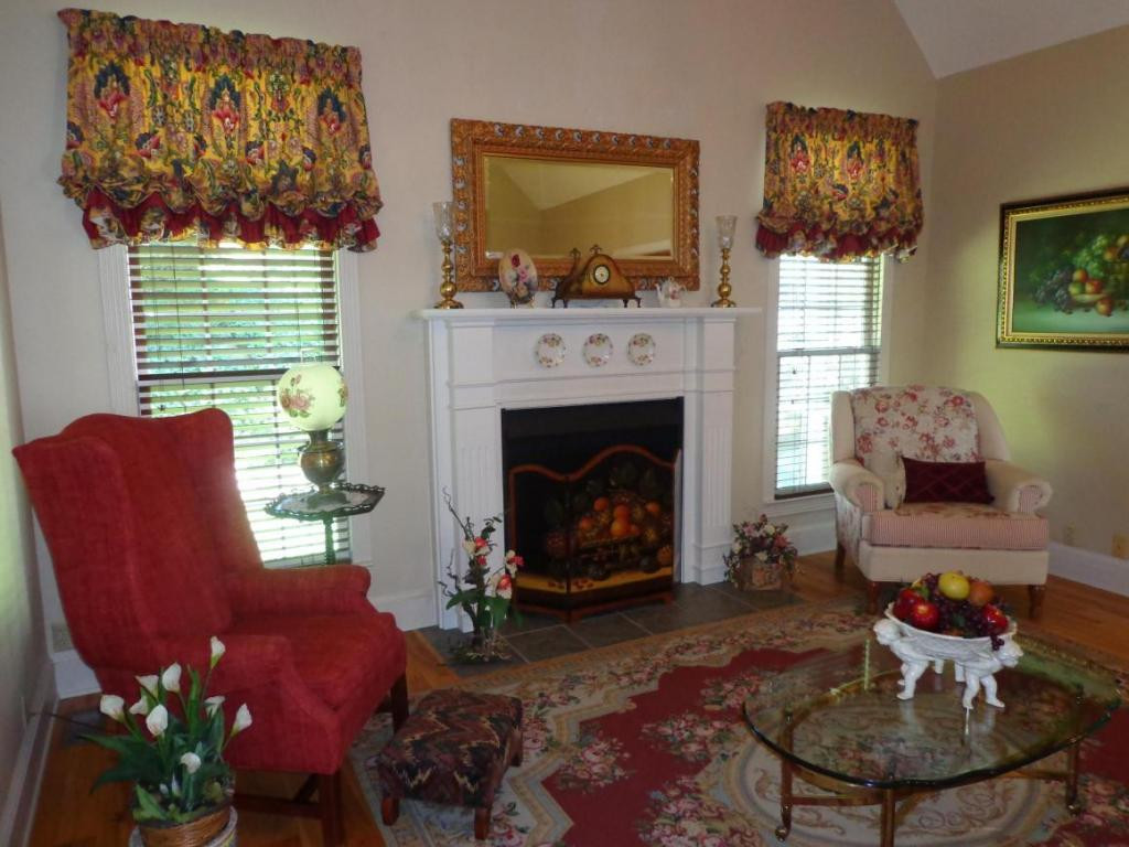 631 Fox Meadow Road Elizabethton, TN 37643 - Photo 3 of 12 Photo 3