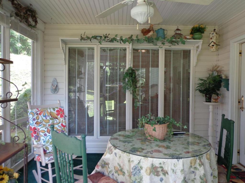 631 Fox Meadow Road Elizabethton, TN 37643 - Photo 7 of 12 Photo 7