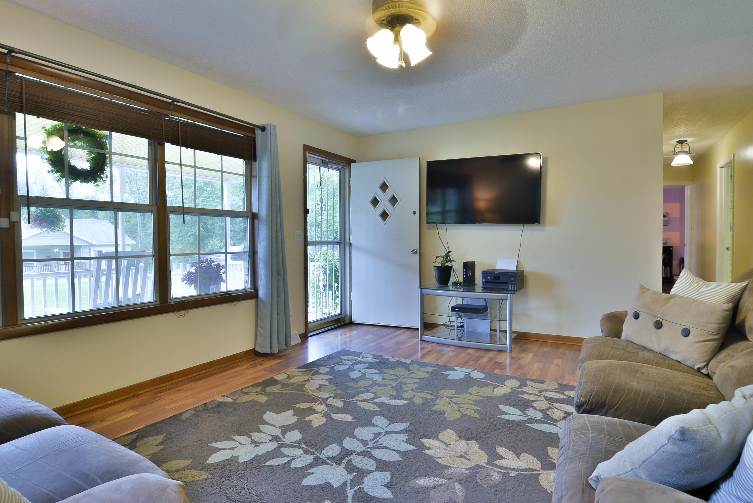 333 Phillips Road Jonesborough, TN 37659 - Photo 12 of 49 Living Area 2