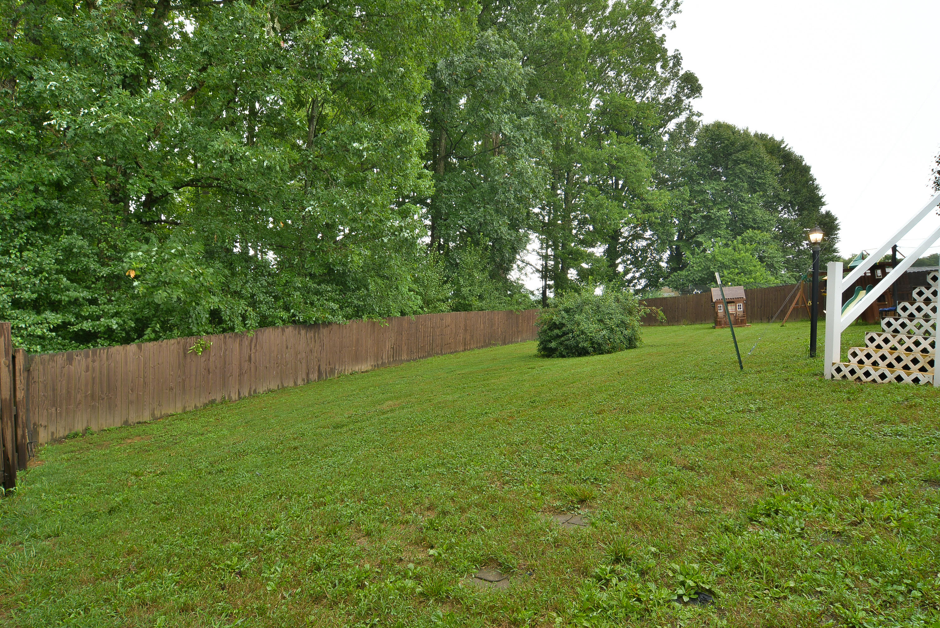 333 Phillips Road Jonesborough, TN 37659 - Photo 46 of 49 Back Right 2